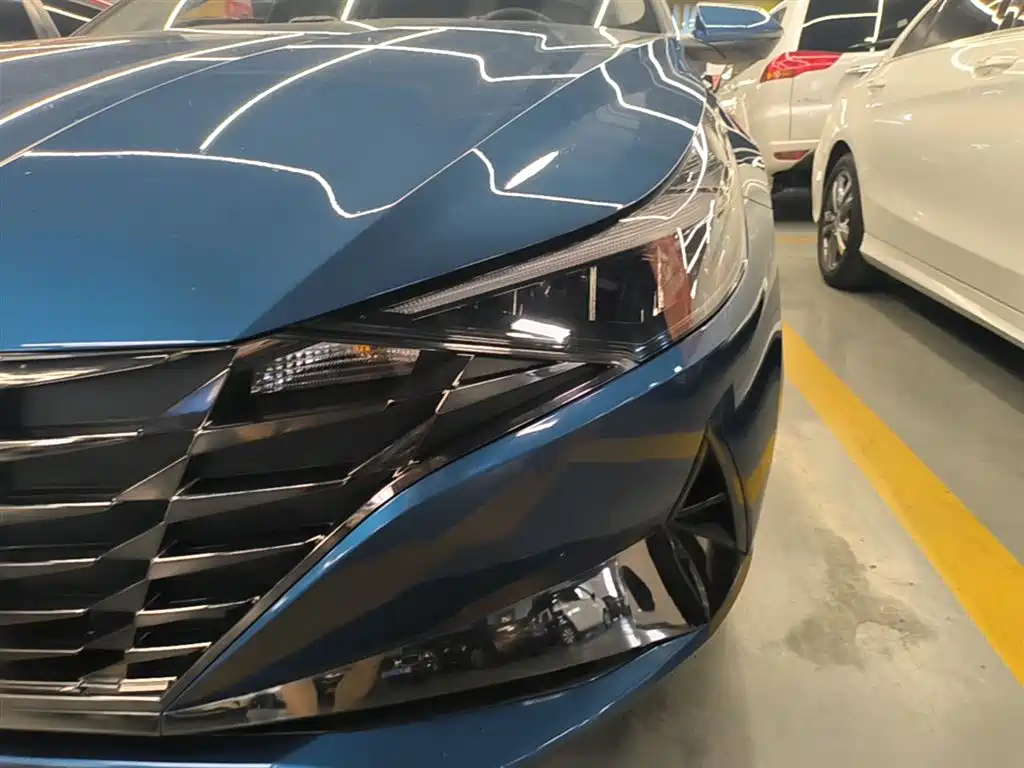Hyundai Elantra 2021 — фото 24