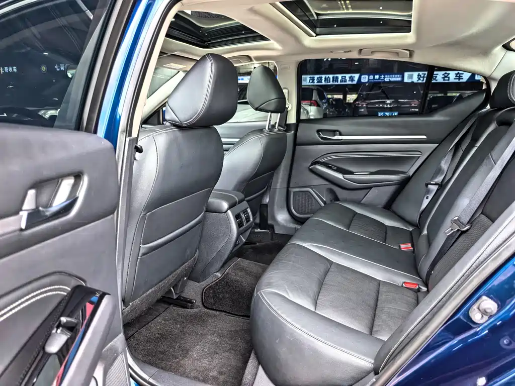 Nissan Teana 2022 — фото 10