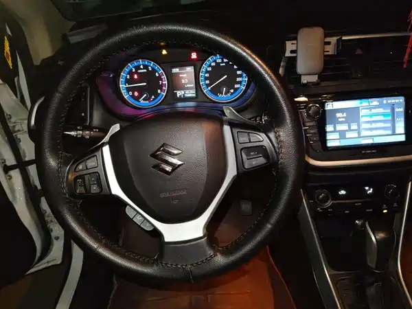 Suzuki S-Cross 2016