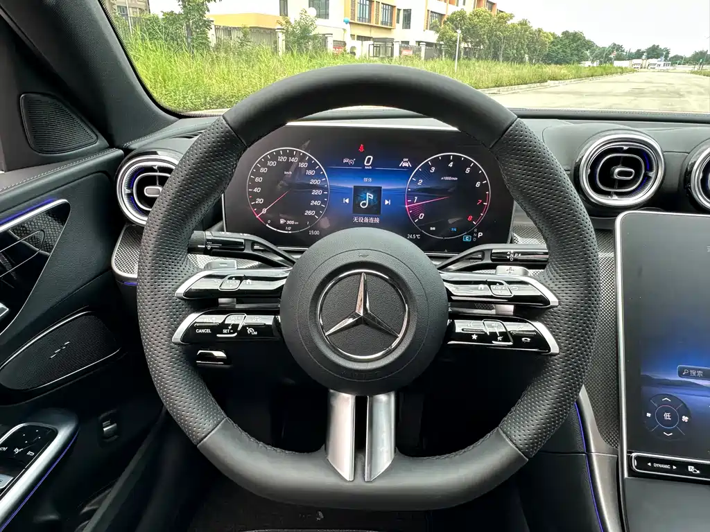 Mercedes-Benz C-Class 2024 — фото 15