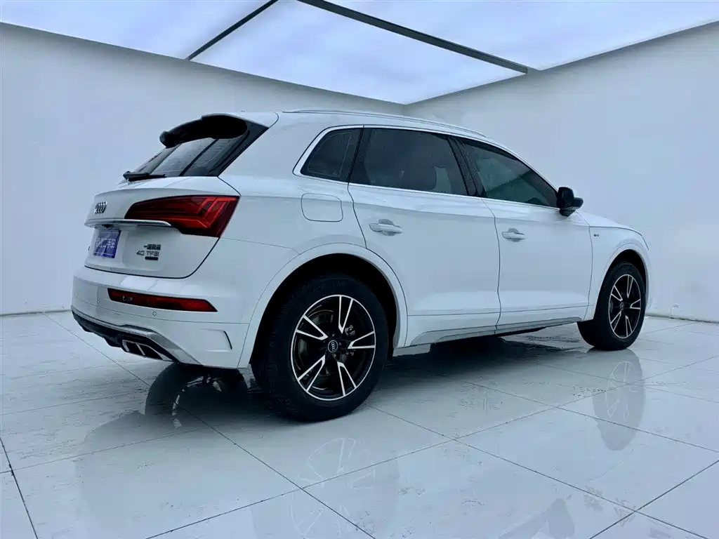 Audi Q5L 2022