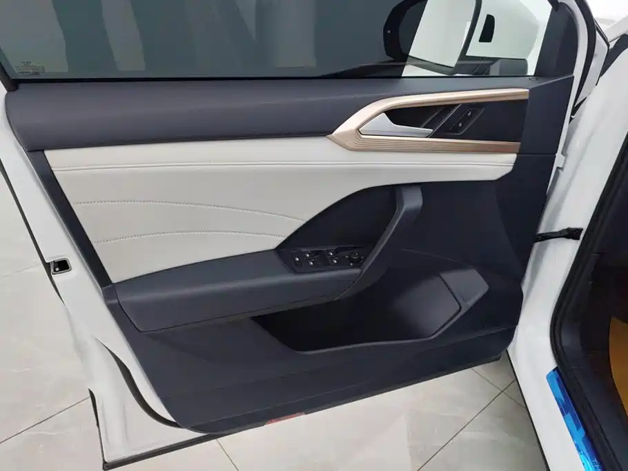 Volkswagen Tharu 2025
