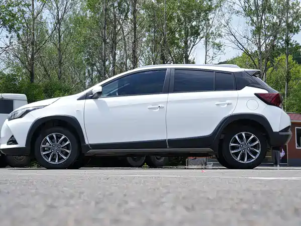 Toyota Yaris L 2022