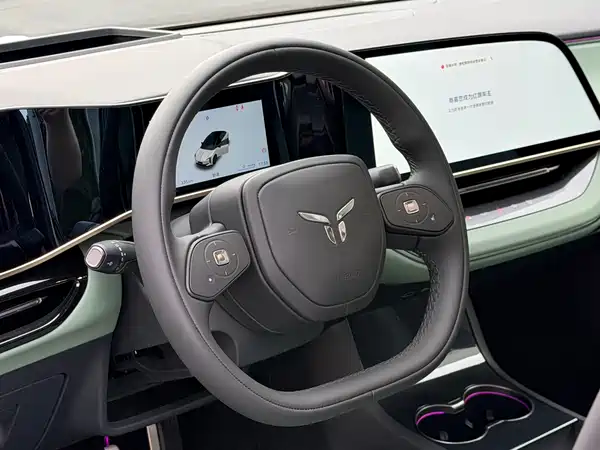 Hongqi EH7 2026