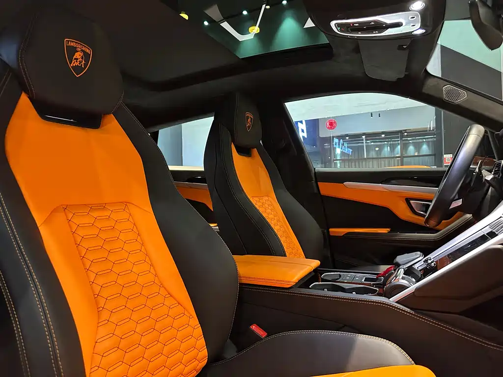 Lamborghini Urus 2023 — фото 17