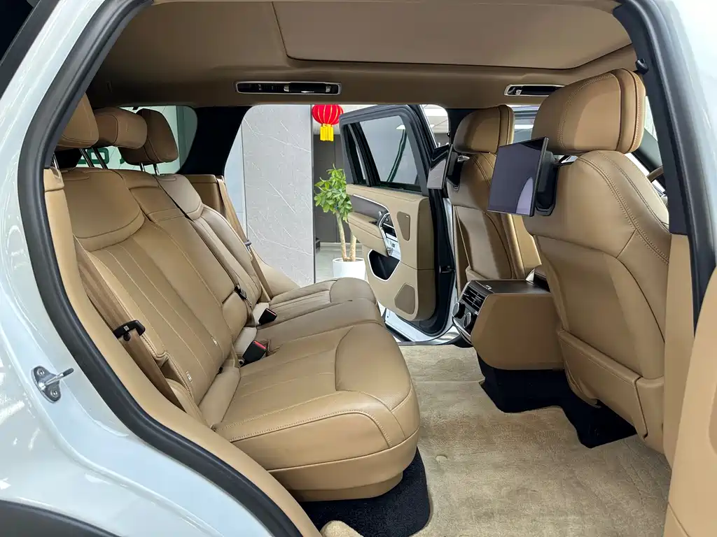 Land Rover Range Rover 2023 — фото 12
