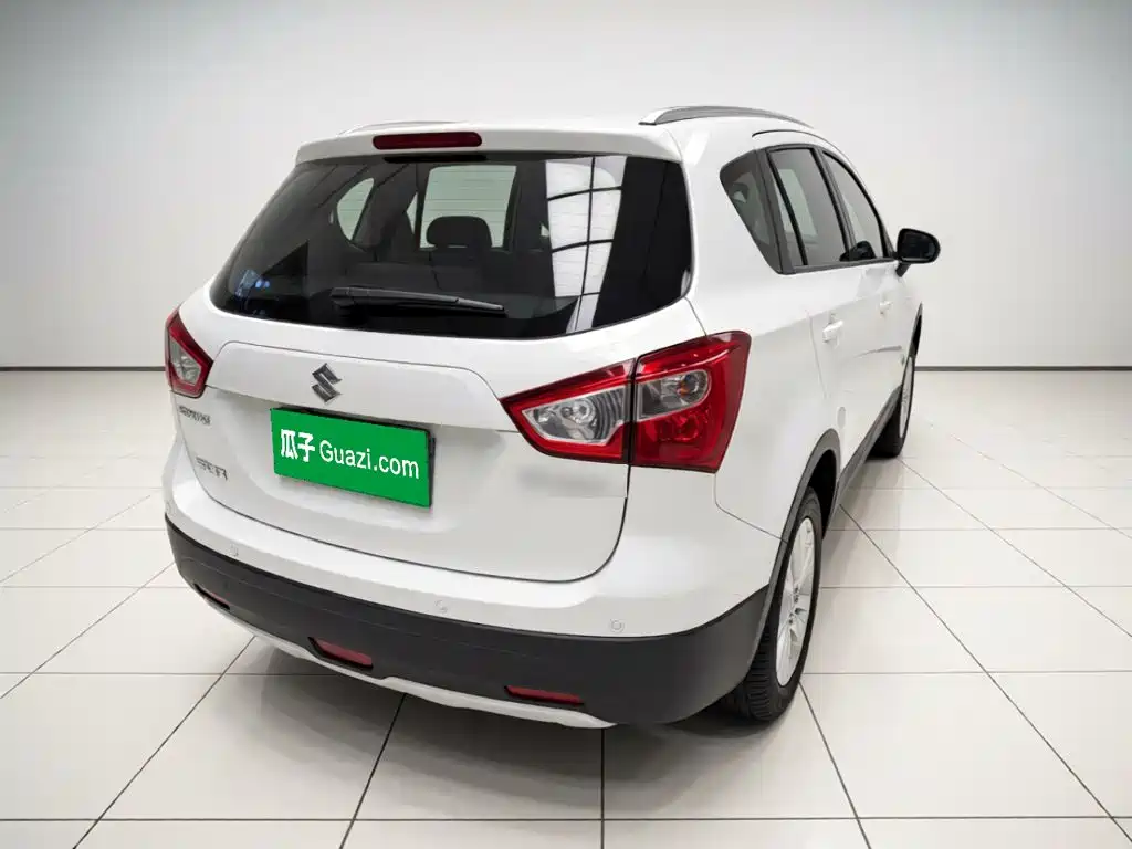 Suzuki S-Cross 2015 — фото 4