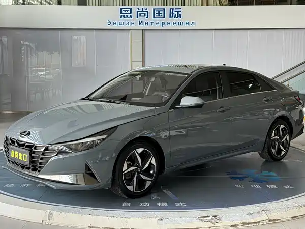 Hyundai Elantra 2022