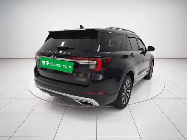 Ford Explorer 2023