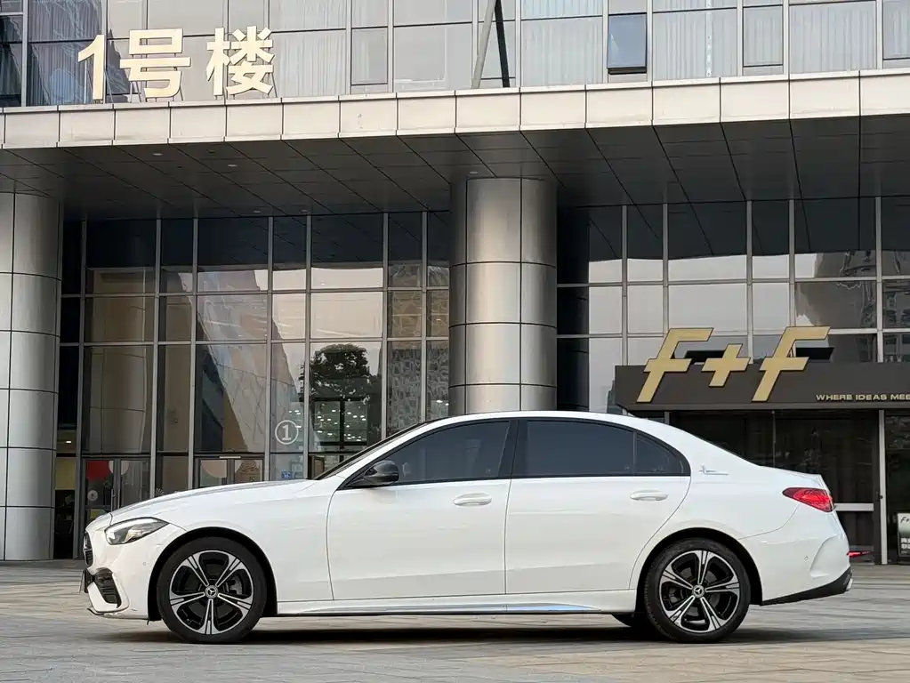 Mercedes-Benz C-Class 2022 — фото 14