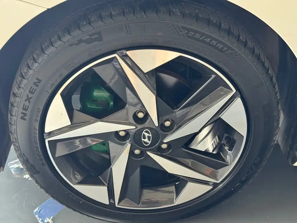 Hyundai Elantra 2022