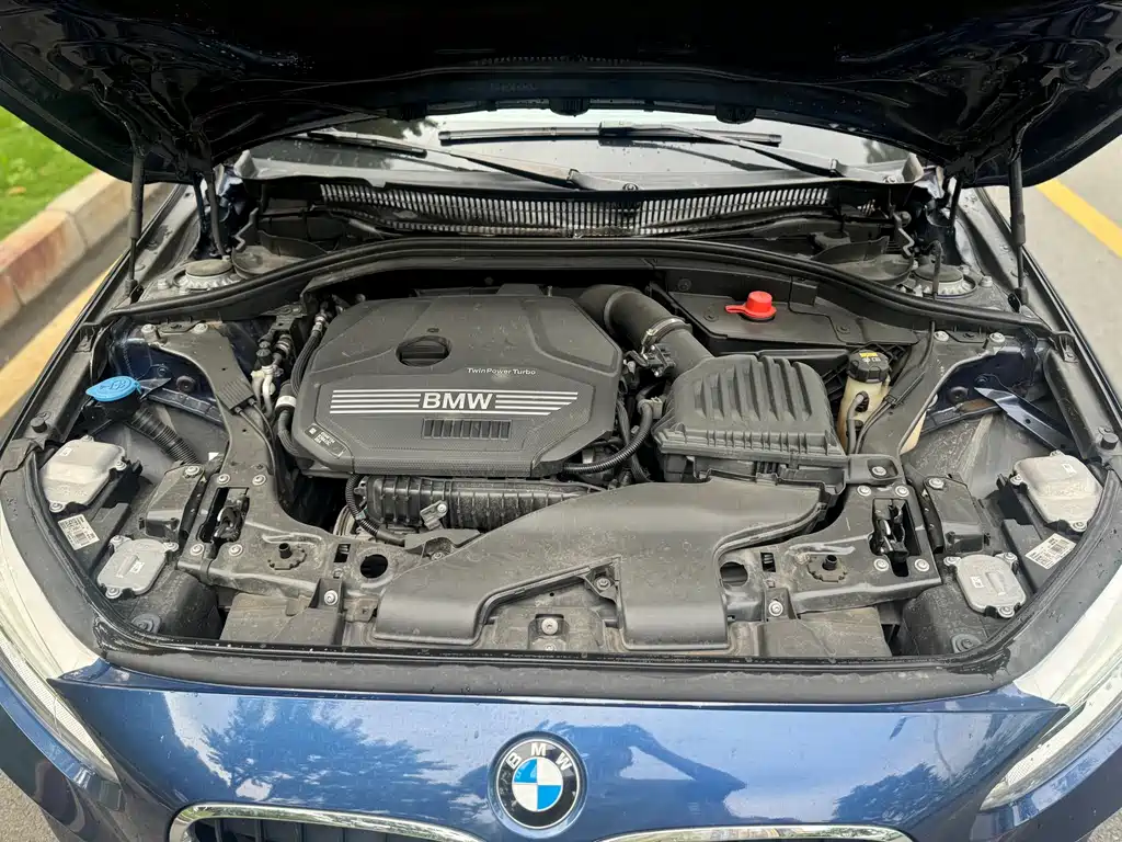 BMW 1 Series 2021 — фото 15