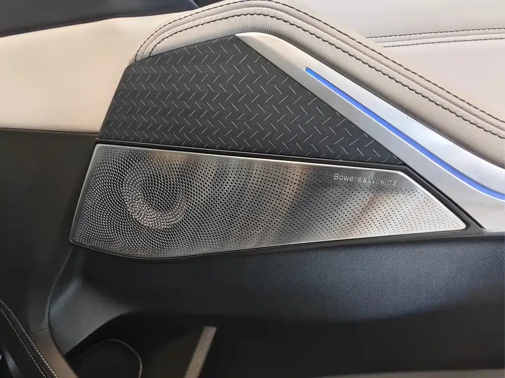 BMW X7 2021 — фото 11