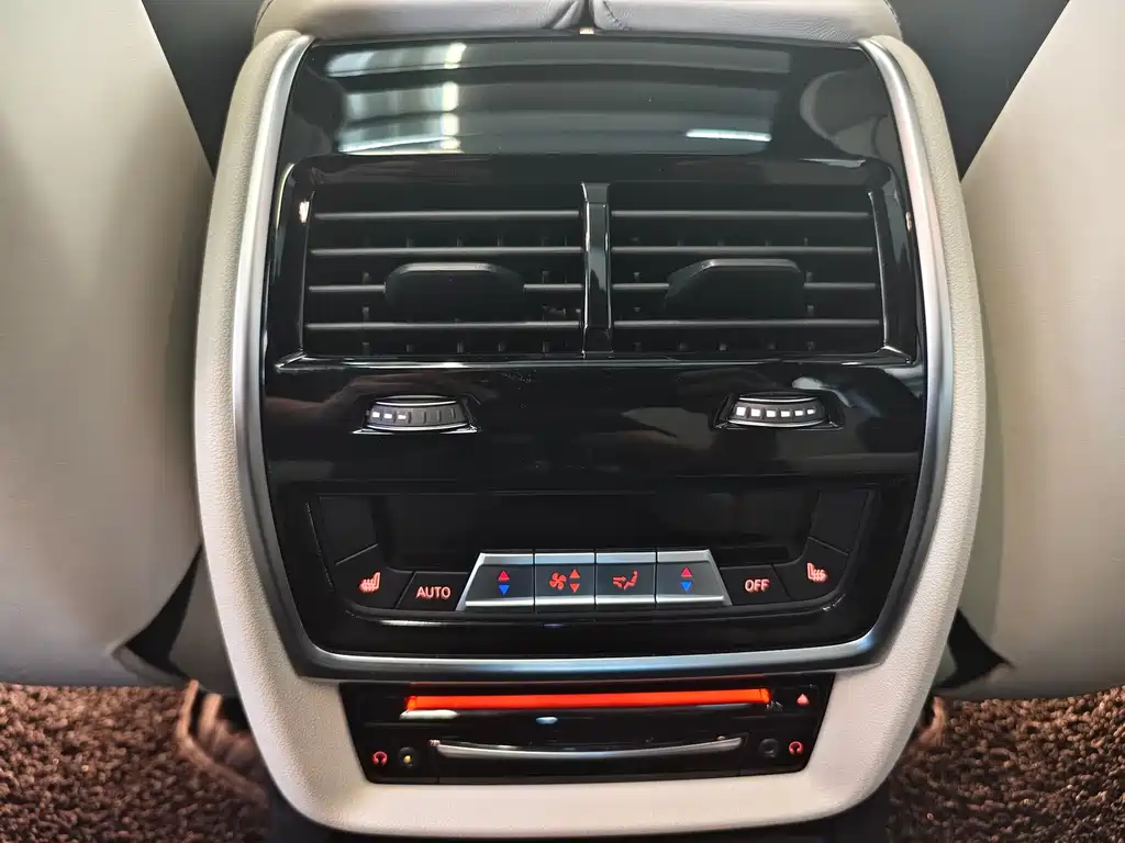 BMW X7 2021 — фото 17
