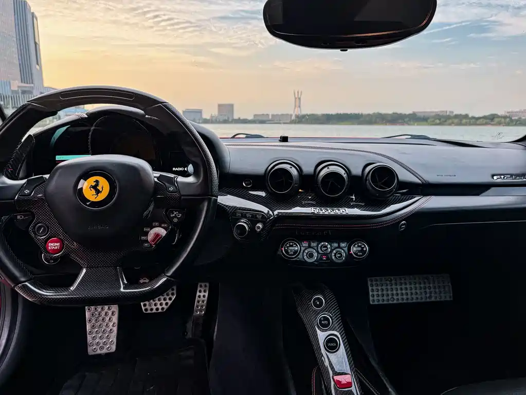 Ferrari F12berlinetta 2013 — фото 15