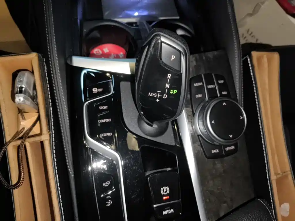 BMW 6 Series GT 2021 — фото 15