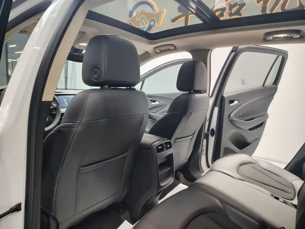 Buick Envision Plus 2018 — фото 11