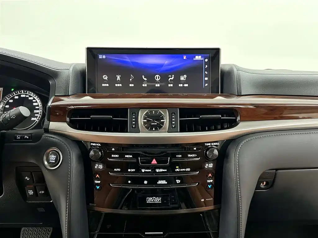 Lexus LX 2020 — фото 15