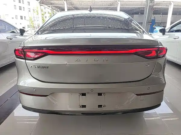 Aion S 2022