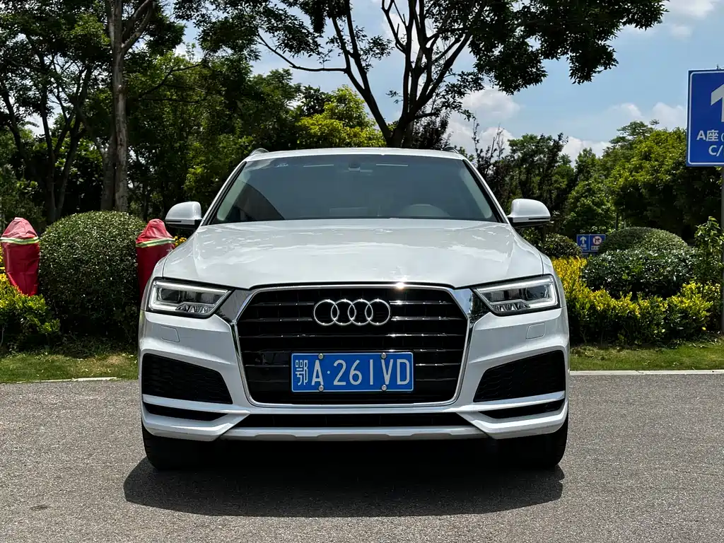 Audi Q3 2018 — фото 2