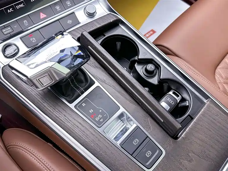 Audi A6L 2022 — фото 27