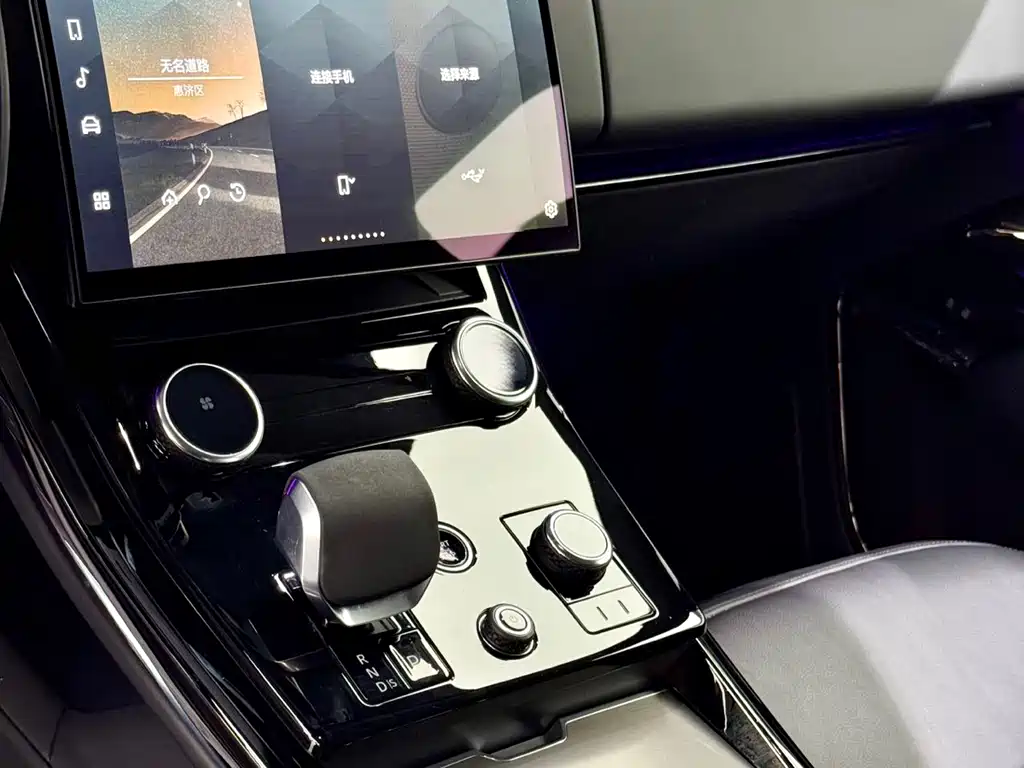 Land Rover Sport 2022 — фото 12