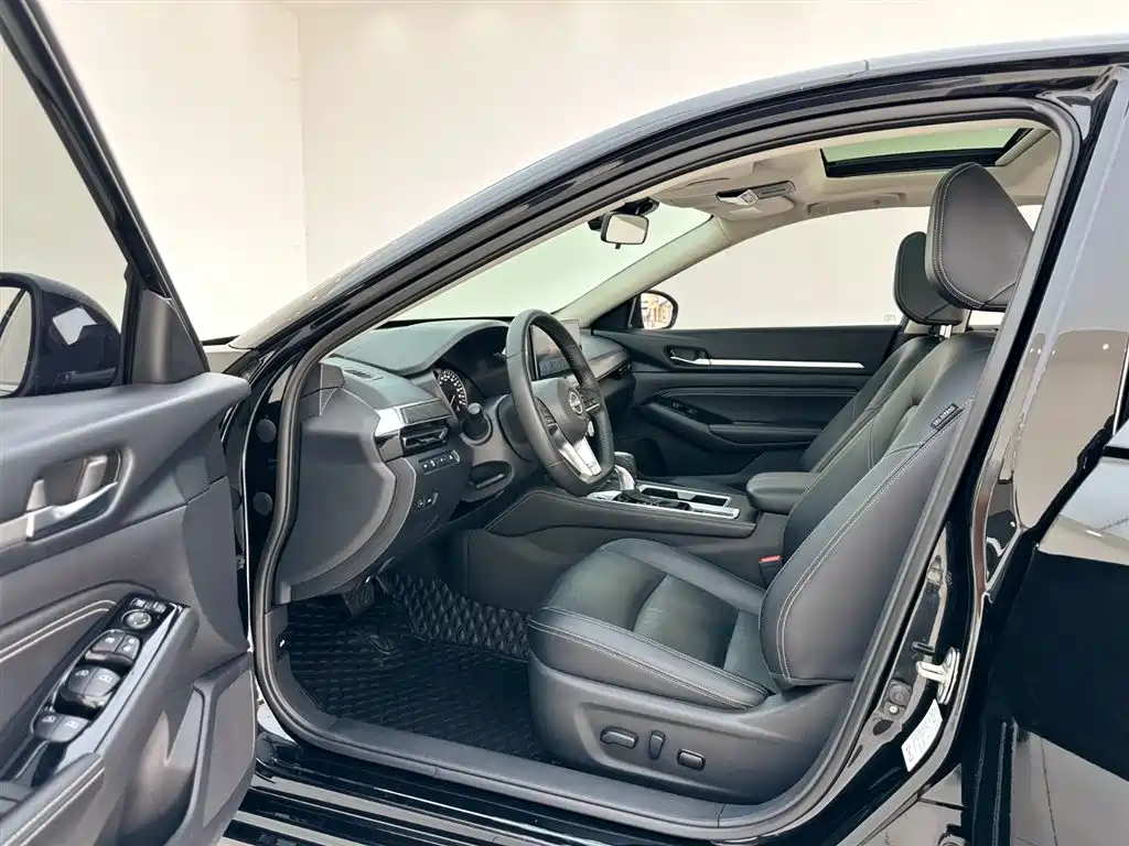 Nissan Teana 2023 — фото 13