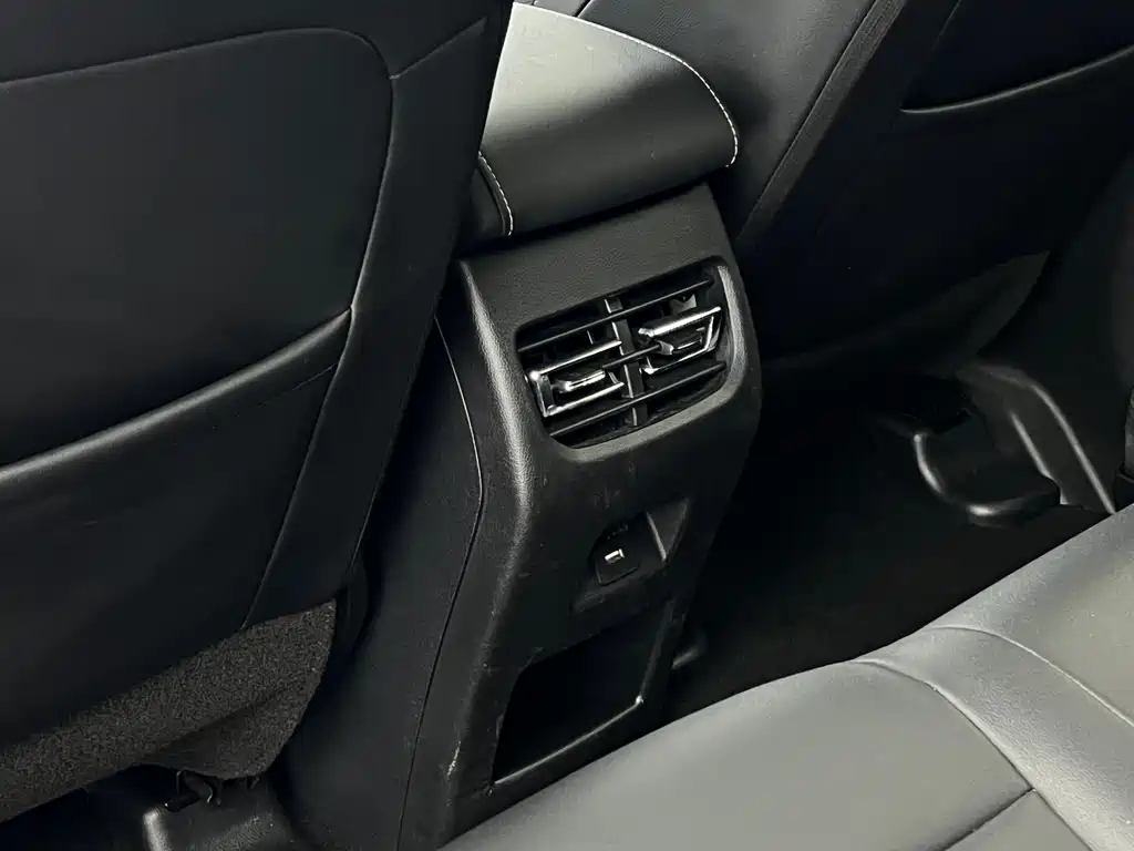 Haval M6 2023 — фото 11