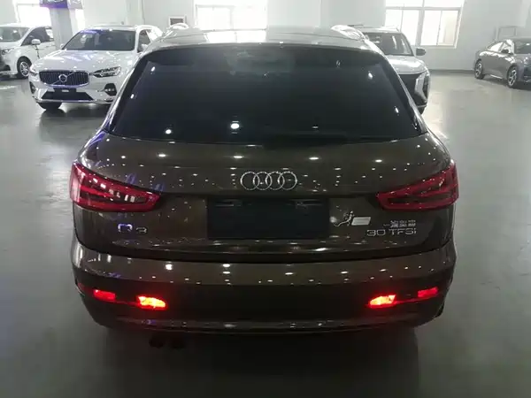 Audi Q3 2015