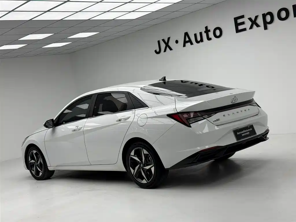 Hyundai Elantra 2021