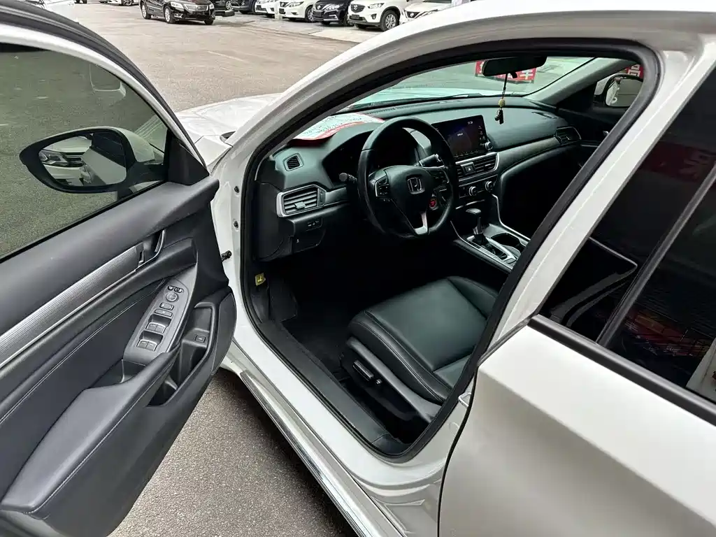 Honda Accord 2021 — фото 4