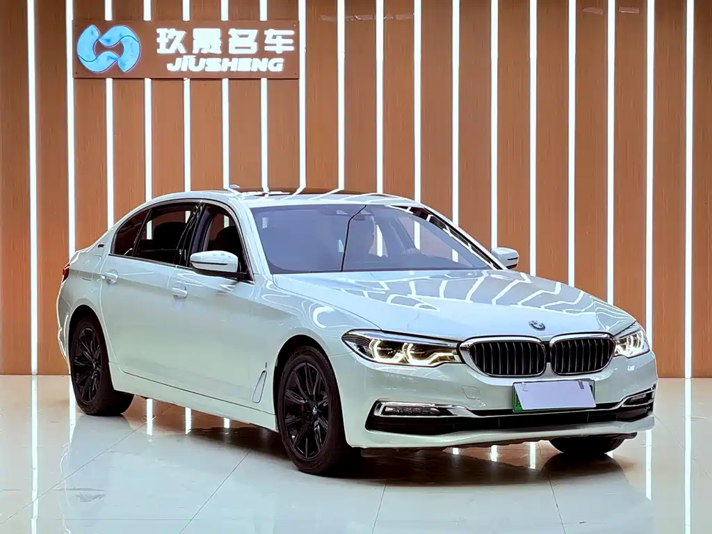 BMW 5 Series New Energy 2018 — фото 3