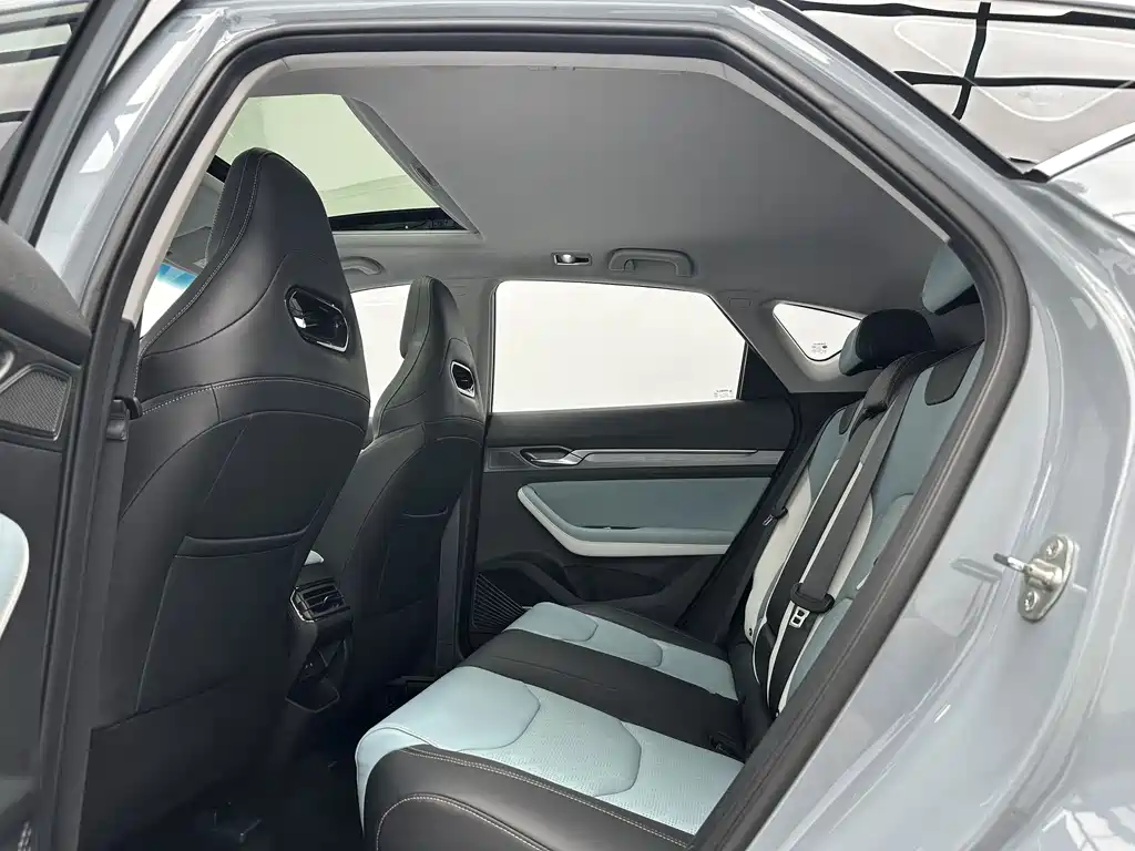 Geely Emgrand S 2022