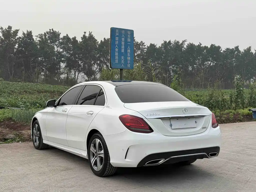 Mercedes-Benz C-Class 2019 — фото 19