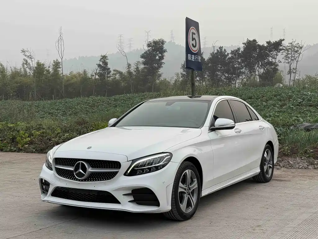 Mercedes-Benz C-Class 2019 — фото 14