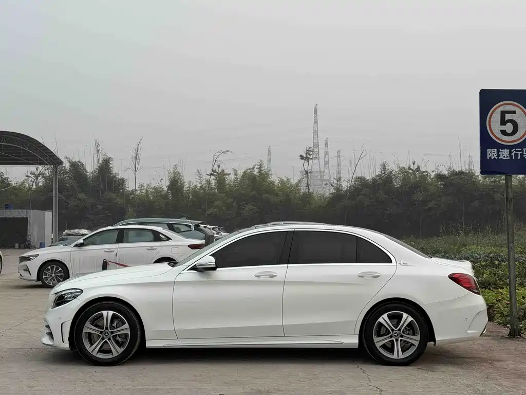 Mercedes-Benz C-Class 2019 — фото 20