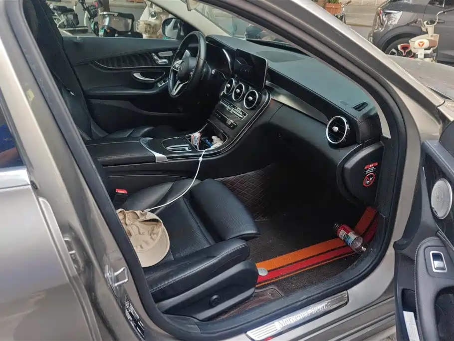 Mercedes-Benz C-Class 2019 — фото 8