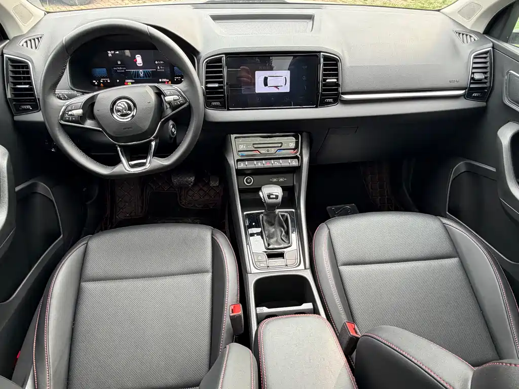 Skoda Karoq 2023 — фото 10