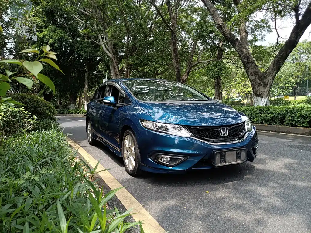 Honda Jade 2016 — фото 8