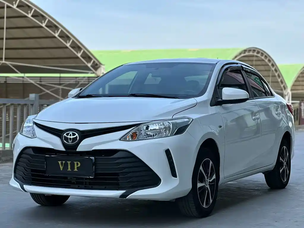 Toyota Vios 2018 — фото 1
