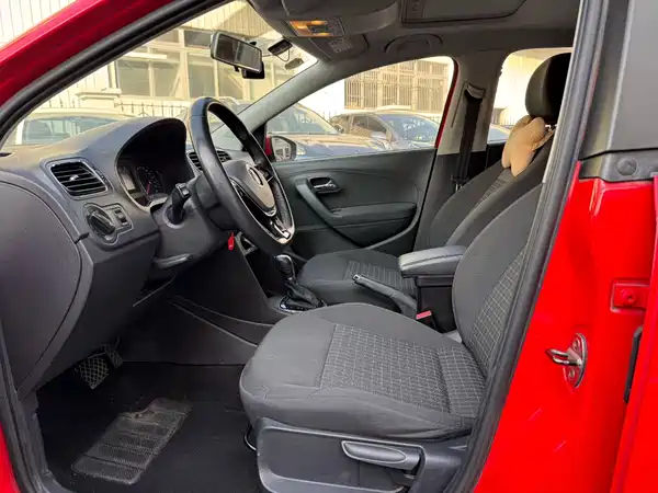 Volkswagen Polo 2016