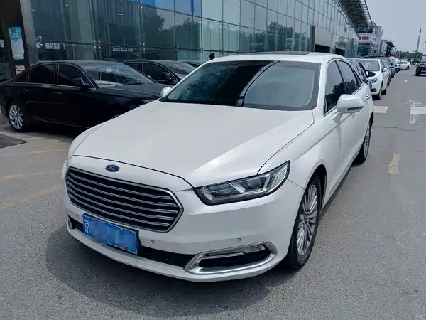 Ford Taurus 2017