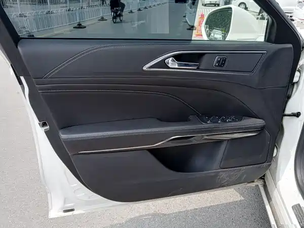 Ford Taurus 2017