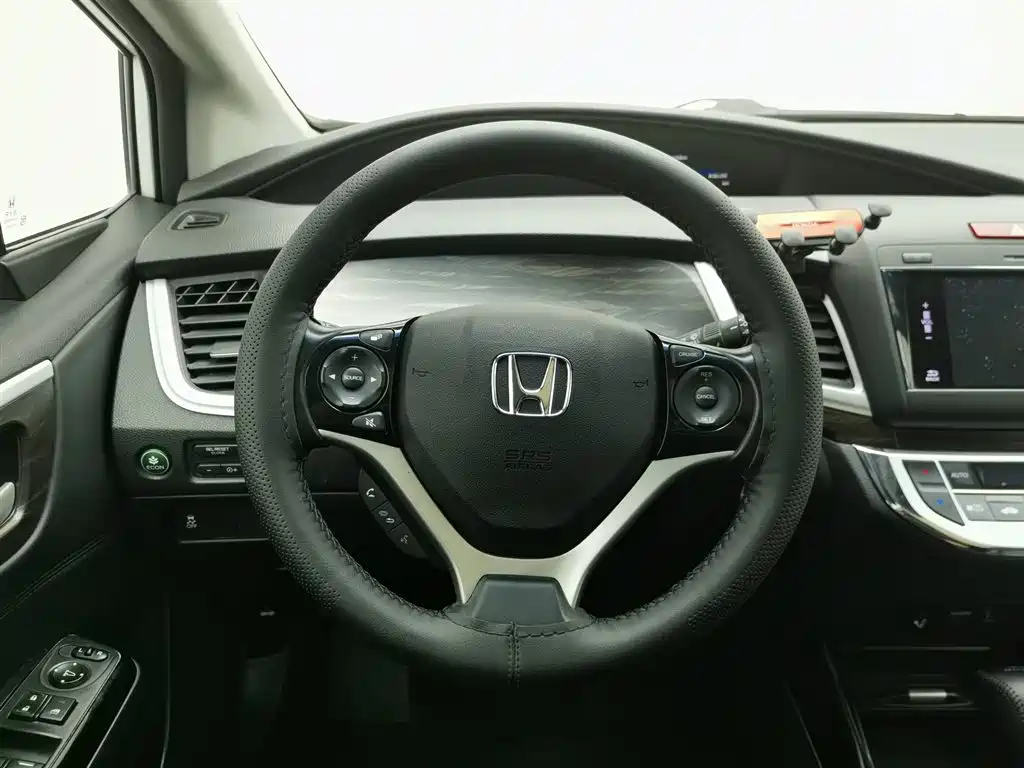 Honda Jade 2017 — фото 11
