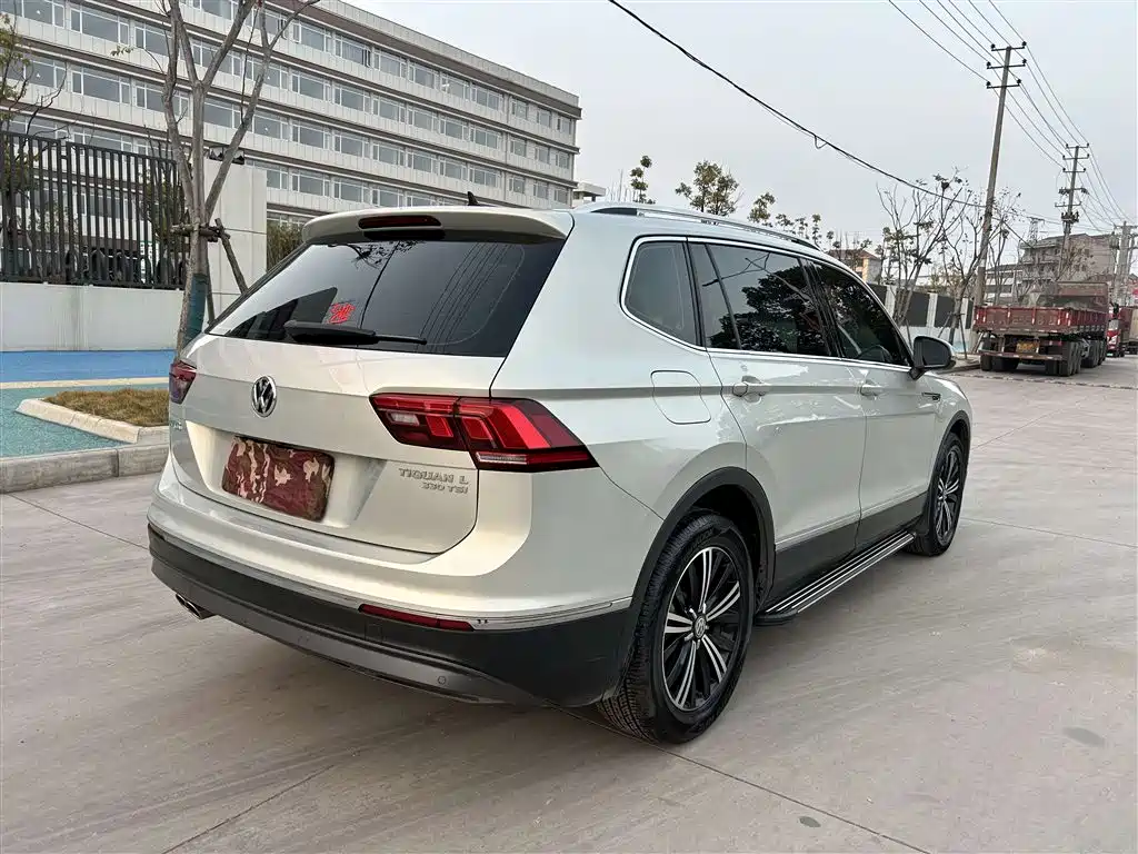 Volkswagen Tiguan L 2020 — фото 9