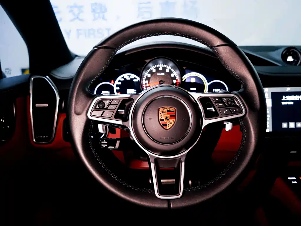 Porsche Cayenne 2021 — фото 13