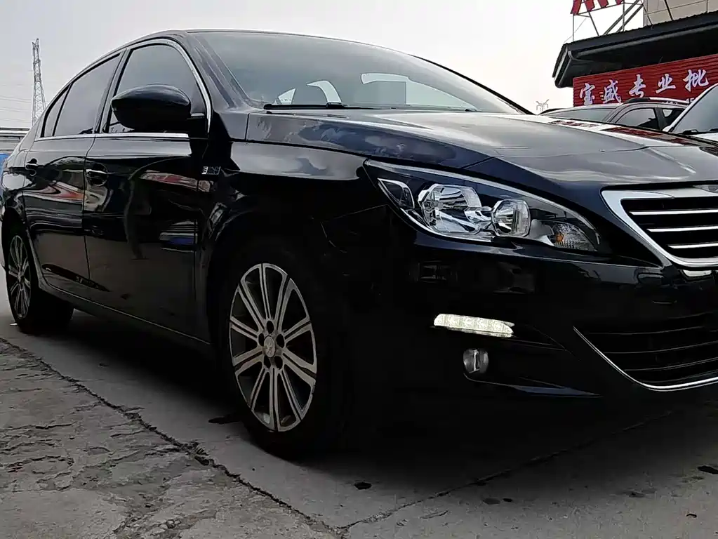 Peugeot 408 2016 — фото 11