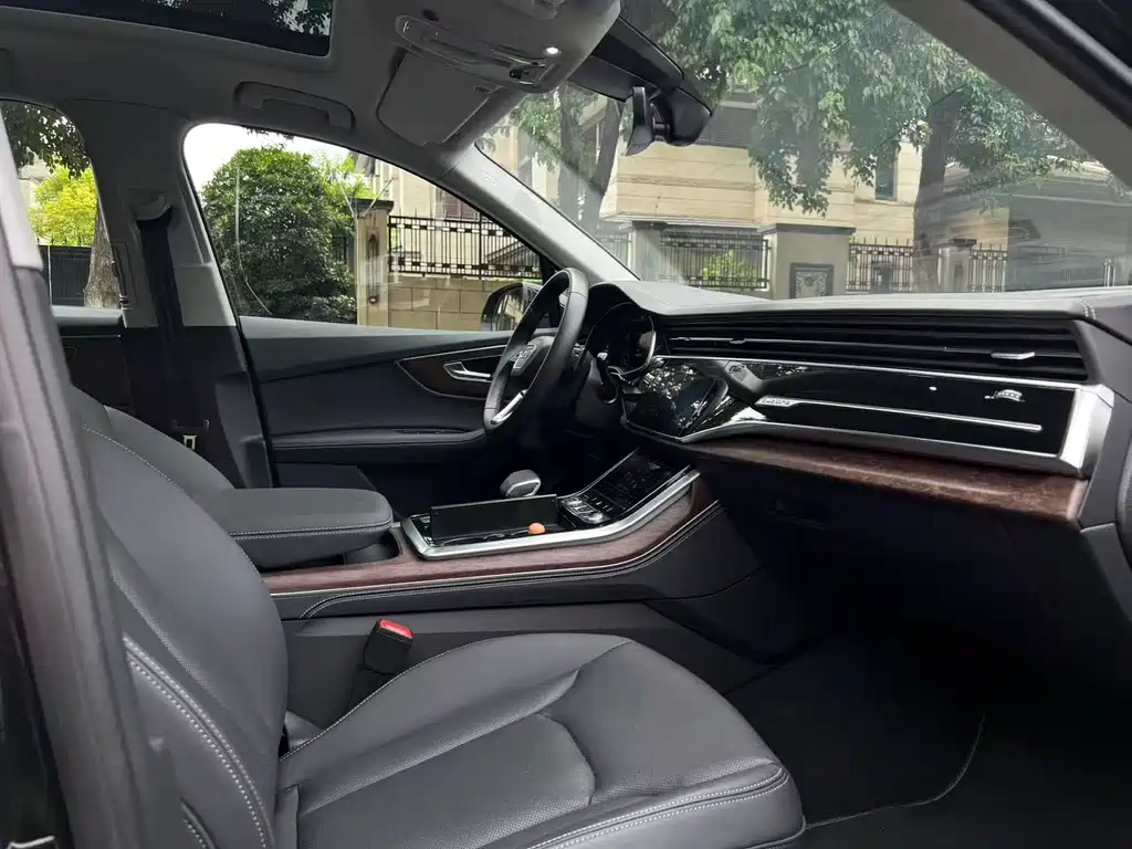 Audi Q7 2025