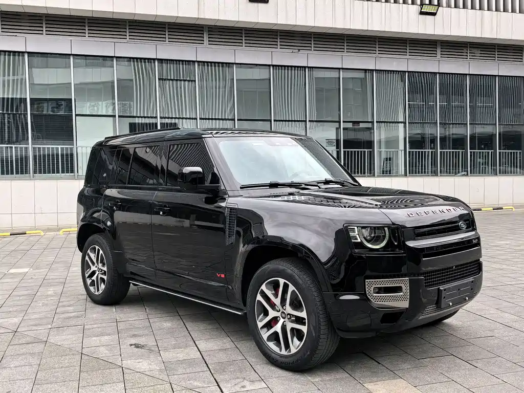 Land Rover Defender 2021