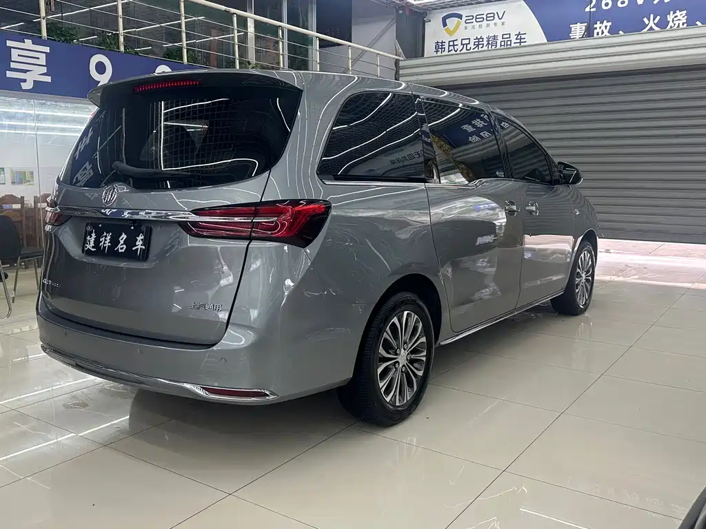 Buick GL8 2023